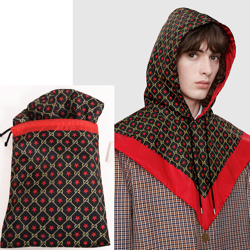 NEW $690 GUCCI Black Yellow GG & STAR WALLPAPER GLIT PRINT Rain PONCHO HOOD HAT NEW $690 GUCCI Black Yellow GG & STAR WALLPAPER GLIT PRINT Rain PONCHO HOOD HAT