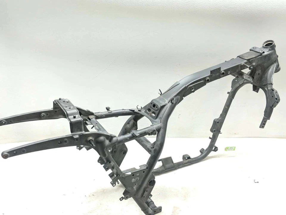 Bastidor principal Kawasaki VN1700 19 Vulcan Vaquero 1700 chasis recto contra cadáver Foto 3 de 4