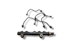 Distribuidor de combustible Peugeot 5008 2011 moldura tubo distribuidor MDV75898