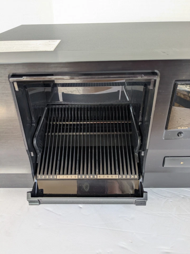 Pioneer PD F507 CD Changer 25 Disc Player Tested WORKS Stereo Made in Japan - Image 3 of 4