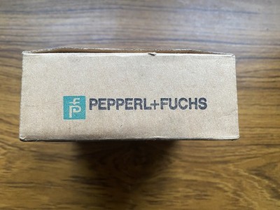 PEPPERL & FUCHS VAA-4EA-KF2-ZE/E2/VA4EAKF2ZEE2 NEU OFFENE VERPACKUNG. 