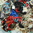 Massive Bulk Vintage-Now Wearable Costume Fashion Jewelry Lot ~ 21 lbs 7.7 oz 🔥 — photo 8