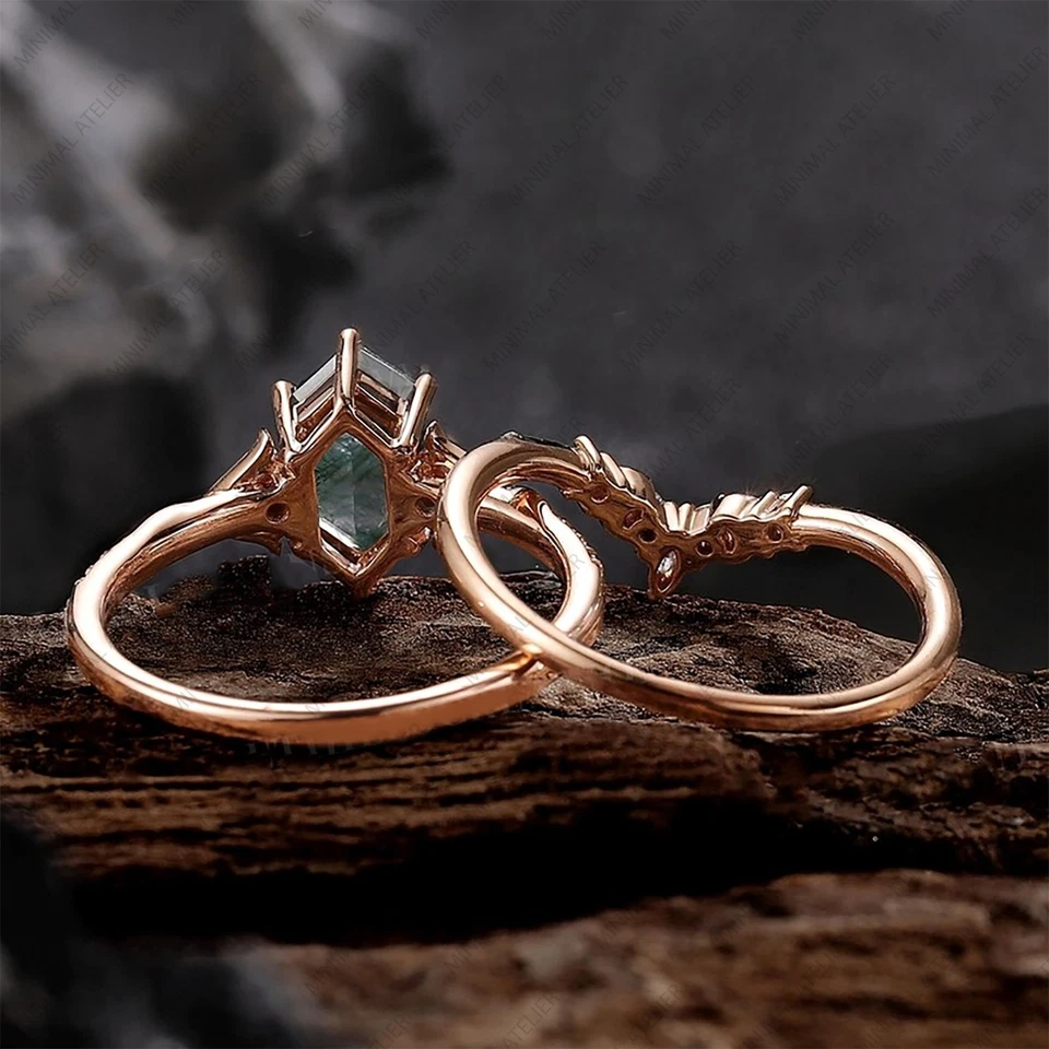 Delicado anillo de boda corona Art Deco de ágata musgo corte hexagonal, ópalo y diamantes Foto 4 de 4