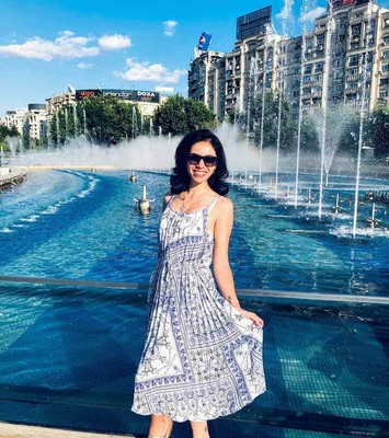 h&m white pleated dress