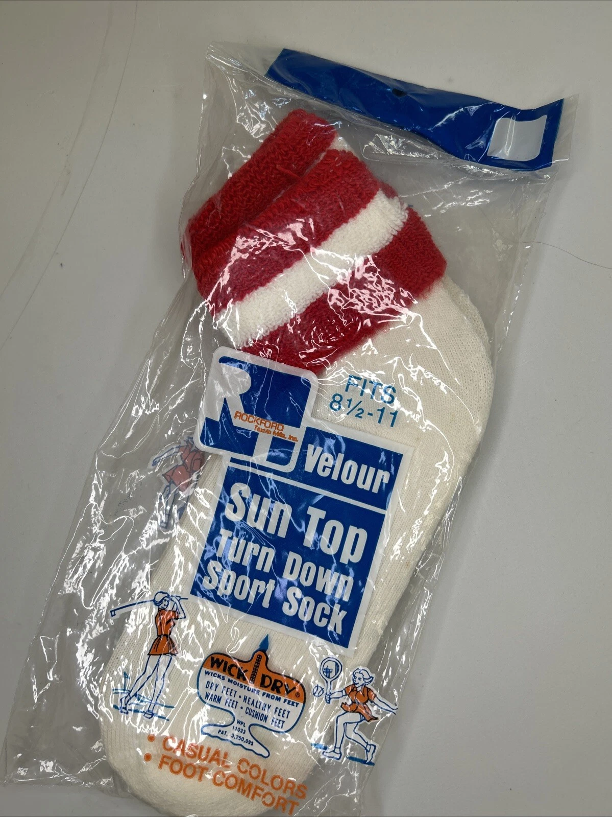 VTG Velour Wick Dry Cuff Stripe Sport Socks Red 8.5-11 70s Rockford Turn Down.
Opens in a new window