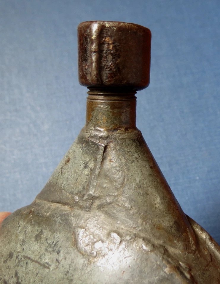 ANTIQUE PEWTER GUN POWDER FLASK 19th C - Image 4 of 4