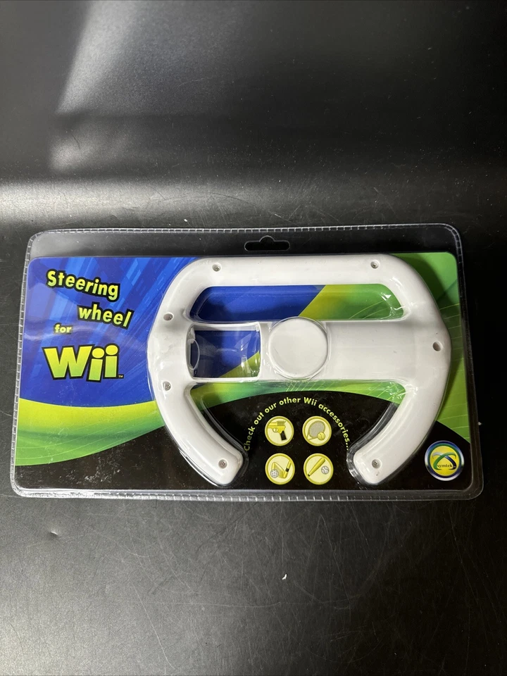 Steering Wheel And Gun for Wii Set, New - Image 2 of 4