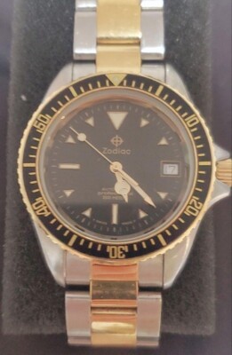 Rare Vintage ZODIAC Professional DIVER 200M Watch RED DOT Rare Vintage ZODIAC Professional DIVER 200M Watch RED DOT
