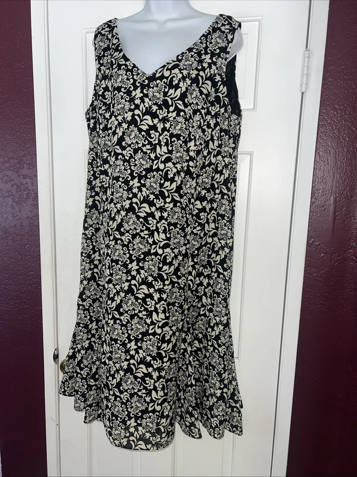 Vestido Danny & Nicole Talla Grande 18W Sin Mangas Forrado en Cachemira Foto 2 de 4