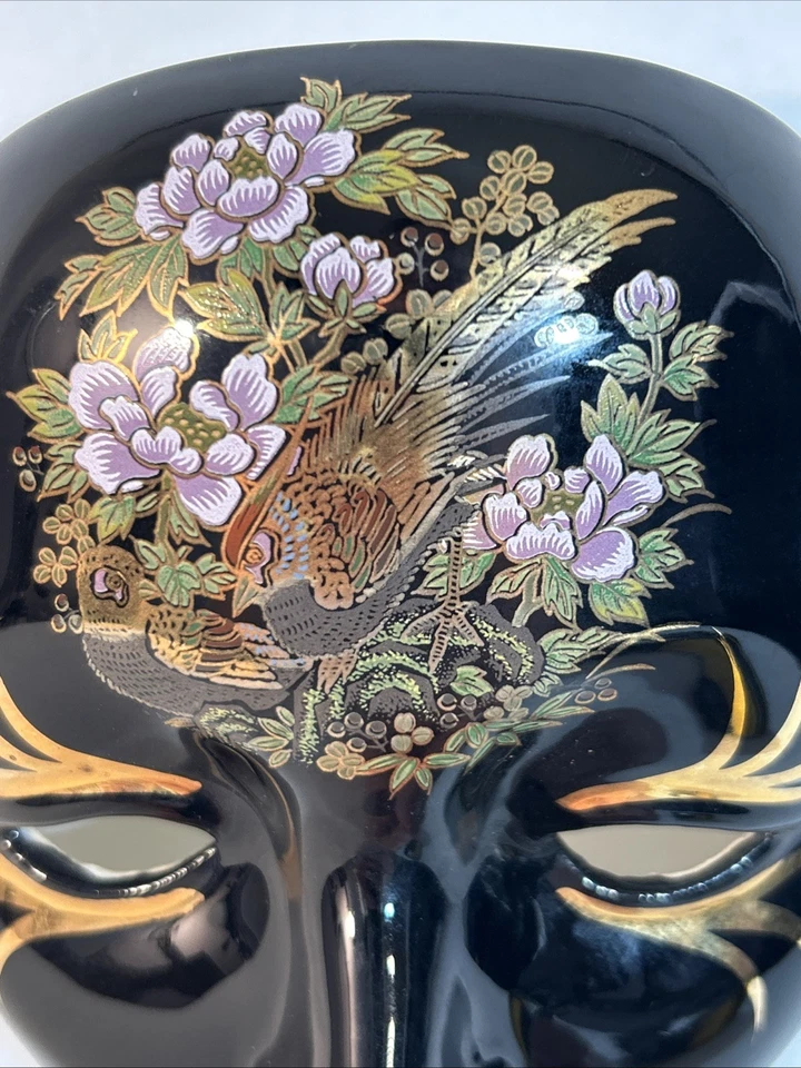 Máscara facial colgante de pared pintada a mano cerámica porcelana negra dorada Mardi Gras Foto 3 de 4