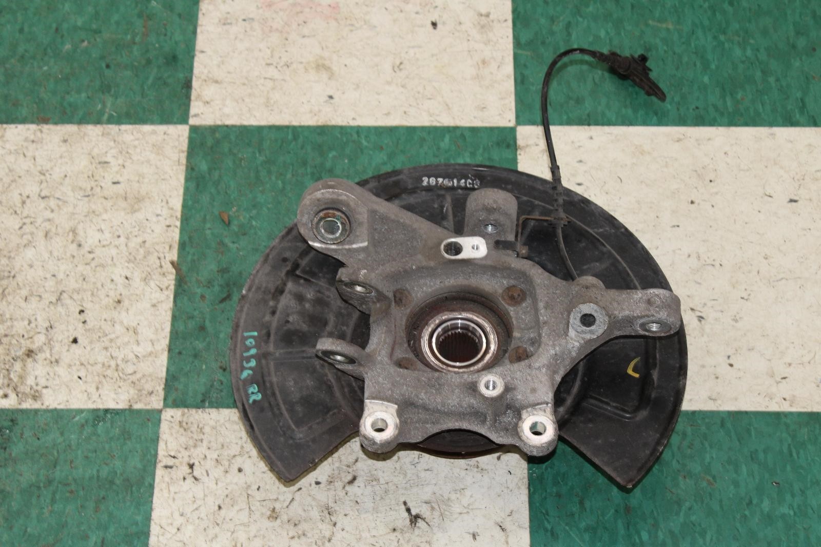 14-17 Ghibli 3.0L Rear Passenger Right RH RR Spindle Knuckle Hub Assy OEM OE WTY