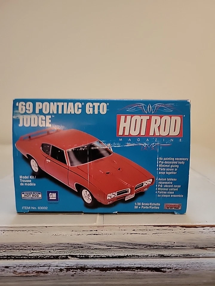 CLASSIC METAL WORKS 1969 PONTIAC GTO ASSEMBLY KIT 1/26 "THE JUDGE" - Image 3 of 4