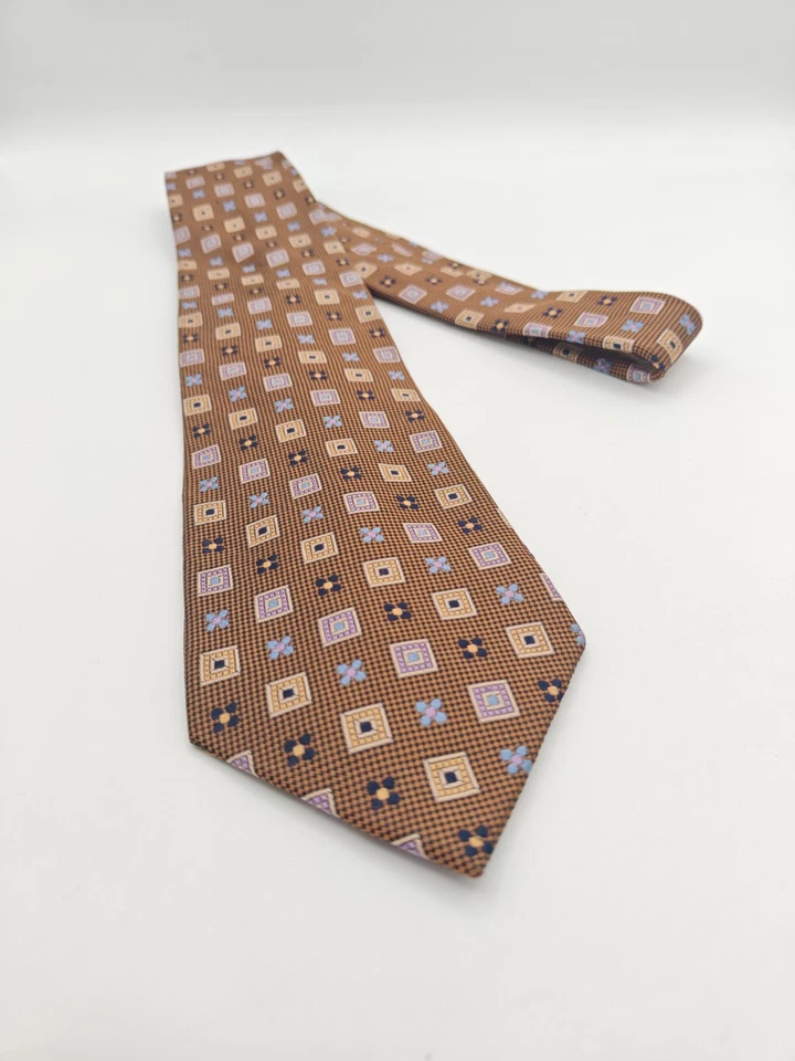 🇺🇲 Corbata de seda geométrica marrón Bachrach para hombre 58x3,75  Foto 3 de 4