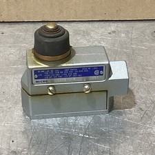 HONEYWELL Micro Switch BZE6-2RN Limit Switch, Snap Switch. NOS