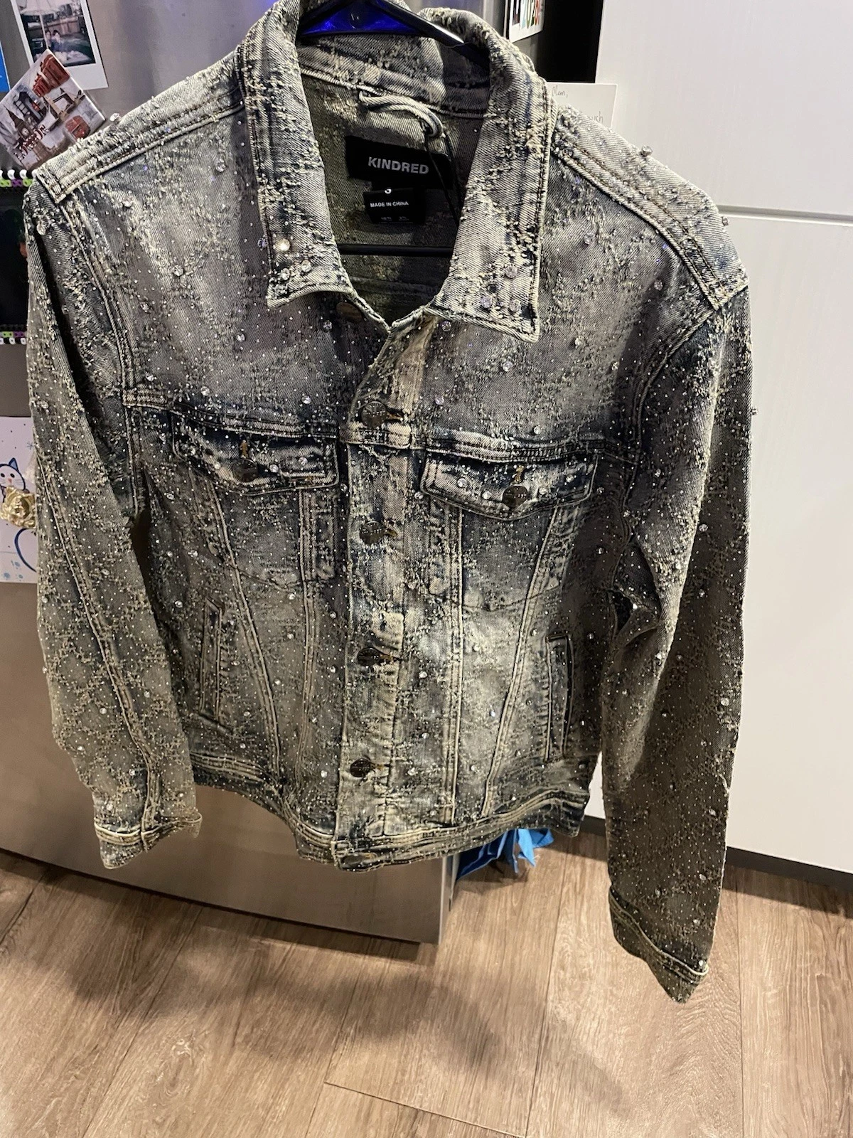 KINDRED Men’s Blue Rhinestone Trucker Jacket Small Button Front Pockets Short - product detail image 1