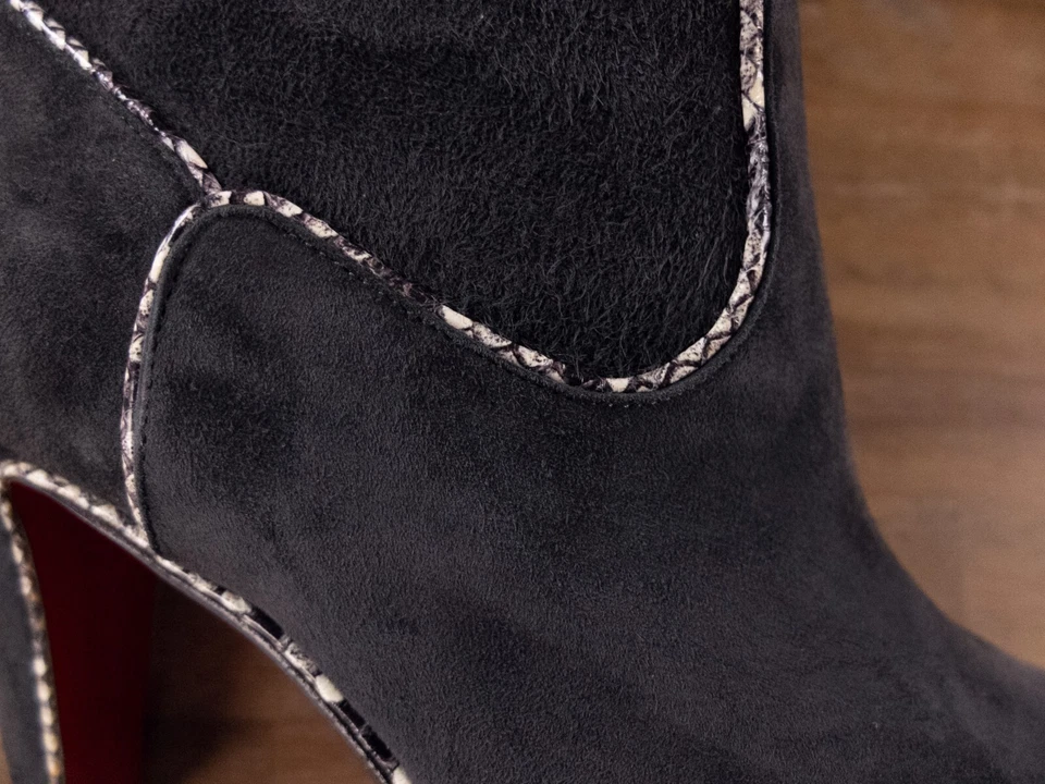 SIN IMPUESTO ADUANERO CHRISTIAN LOUBOUTIN Louloubotta carbón serpiente ribete botas de gamuza 7 Foto 3 de 4