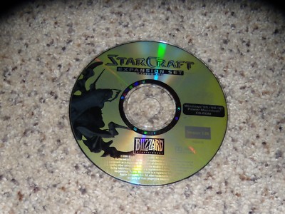 Starcraft + Expansion Set Pour PC - Boîte Complète, Sans Notice - Bon état
