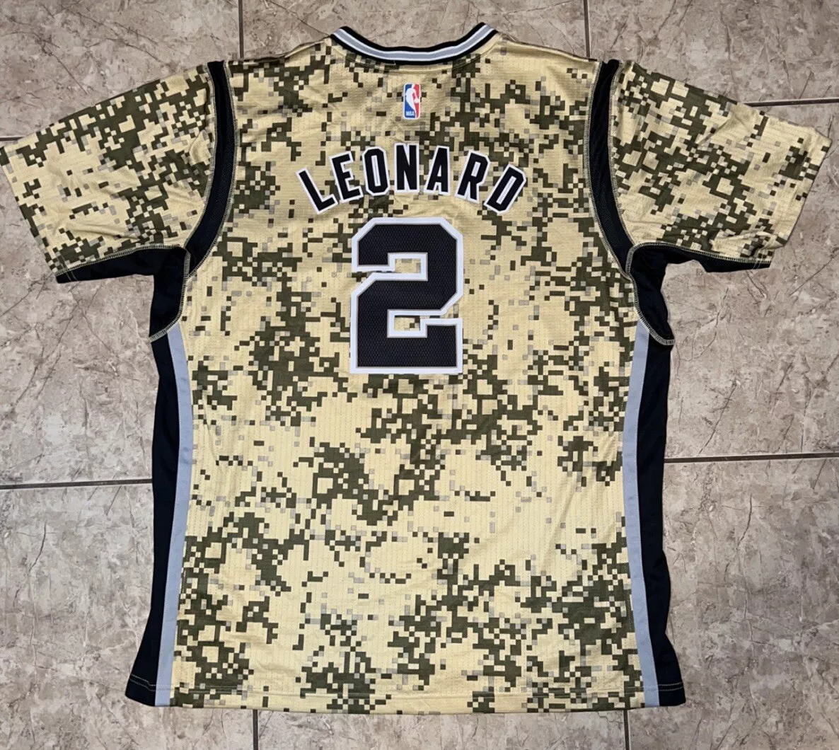 Nike NBA San Antonio Spurs Kawhi Leonard #2 Jersey Size S.