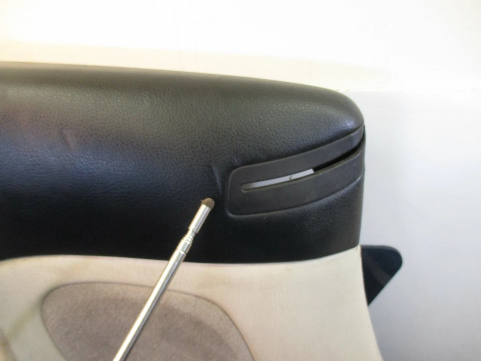 Lexus SC430 2002 3UZ-FE conductor cuarto trasero izquierdo panel moldura (Tan-LA00) defectuoso Foto 3 de 4