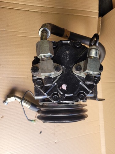 PORSCHE 911 SC 3.2 AC AIR CONDITIONING COMPRESSOR EF210R25212 - Picture 4 of 4