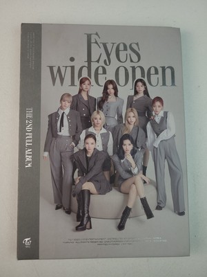 Eyes Wide Open The 2nd Full K-POP Album Photobook *VGC*