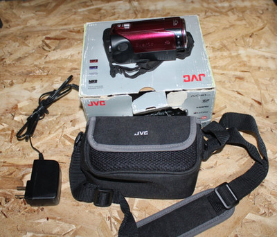 JVC HD EVERIO GZ-HM30 HD CAMCORDER FREE SHIPPING