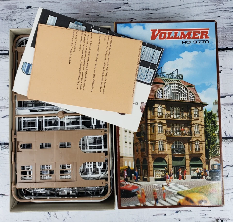 Vollmer #3770 HO Scale Train Building Romantisches Cafe / Coffee House Germany - Image 2 of 3