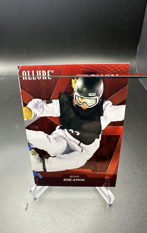 2025 Upper Deck Allure Se - Zoe Atkin #47 Red Rainbow