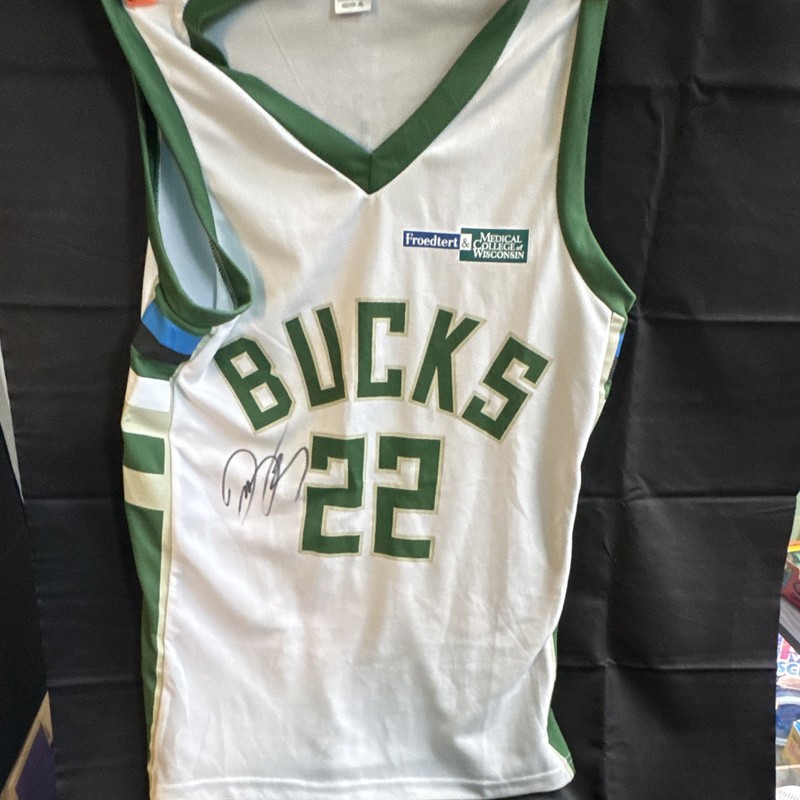 Khris Middleton Milwaukee Bucks #22 Signed jersey NBA auto autograph Chris 