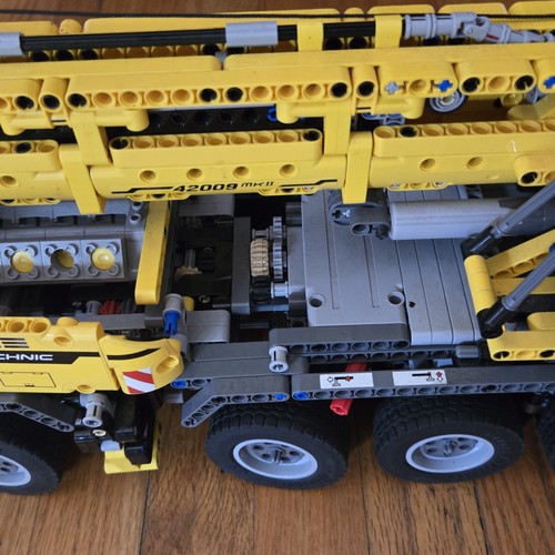 LEGO Technic Mobile Crane Mk II 42009 Yellow Truck 2013 Used Retired Incomplete - Picture 7 of 14
