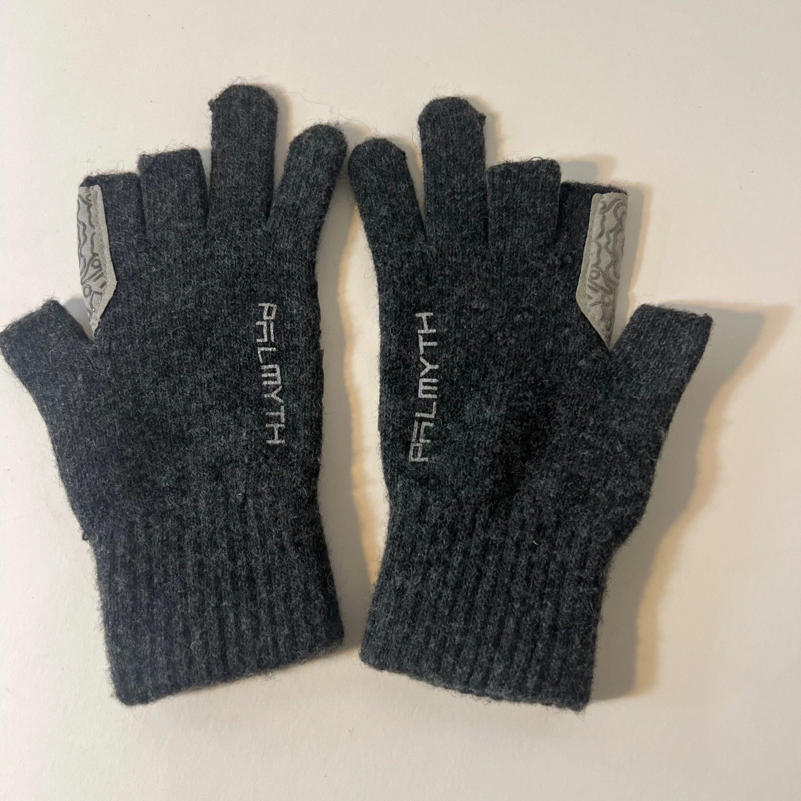 Palmyth Wooly Fishing Gloves S/M NWOT Wool Acrylic Faux Leather