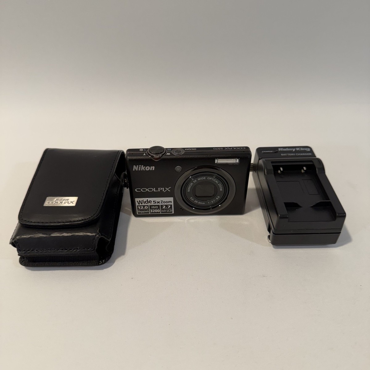Nikon Coolpix S570 Digital Camera 12MP Compact Point Shoot Tested