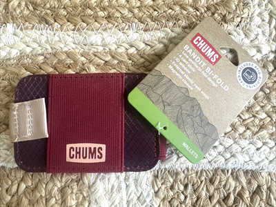 Chums Bandit Bi Fold Card Wallet RFID Magnetic Closure Brick NWT