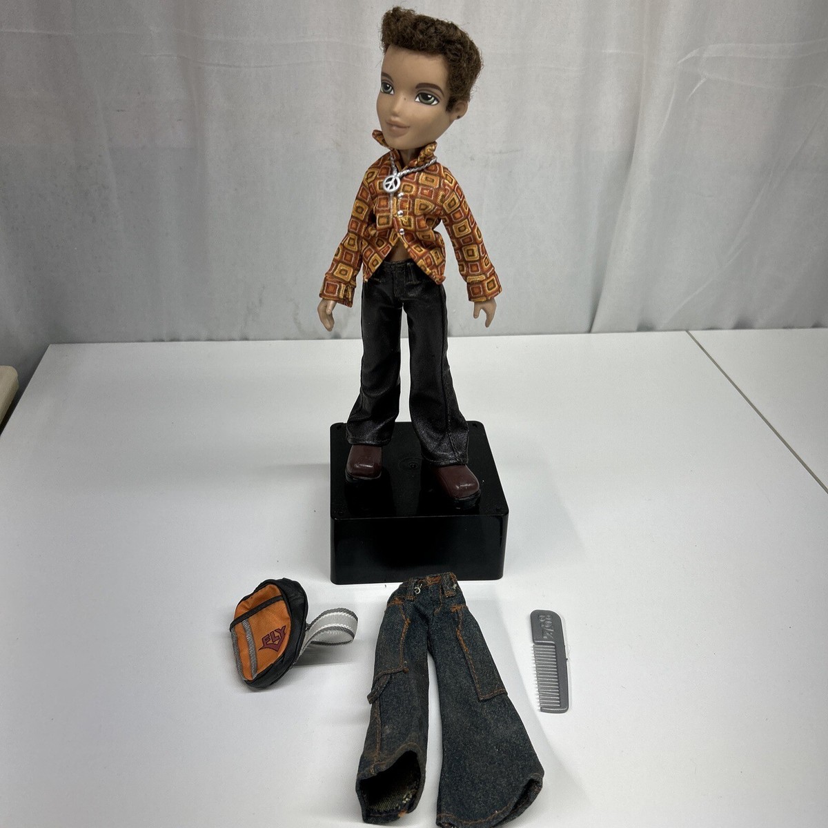 Vintage 2002 Bratz Boyz 1st Edition Dylan Doll With Clothes