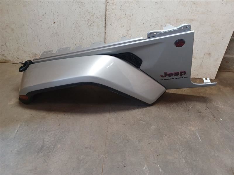 Driver Fender 2 Piece Design Fender Flare Opt MM3 Fits 18-23 WRANGLER 2755881