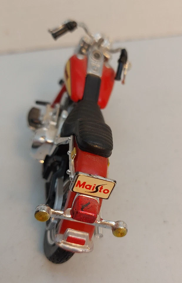 Maisto Harley Davidson Diecast Motorcycle 1:18 - orange - Image 2 of 4