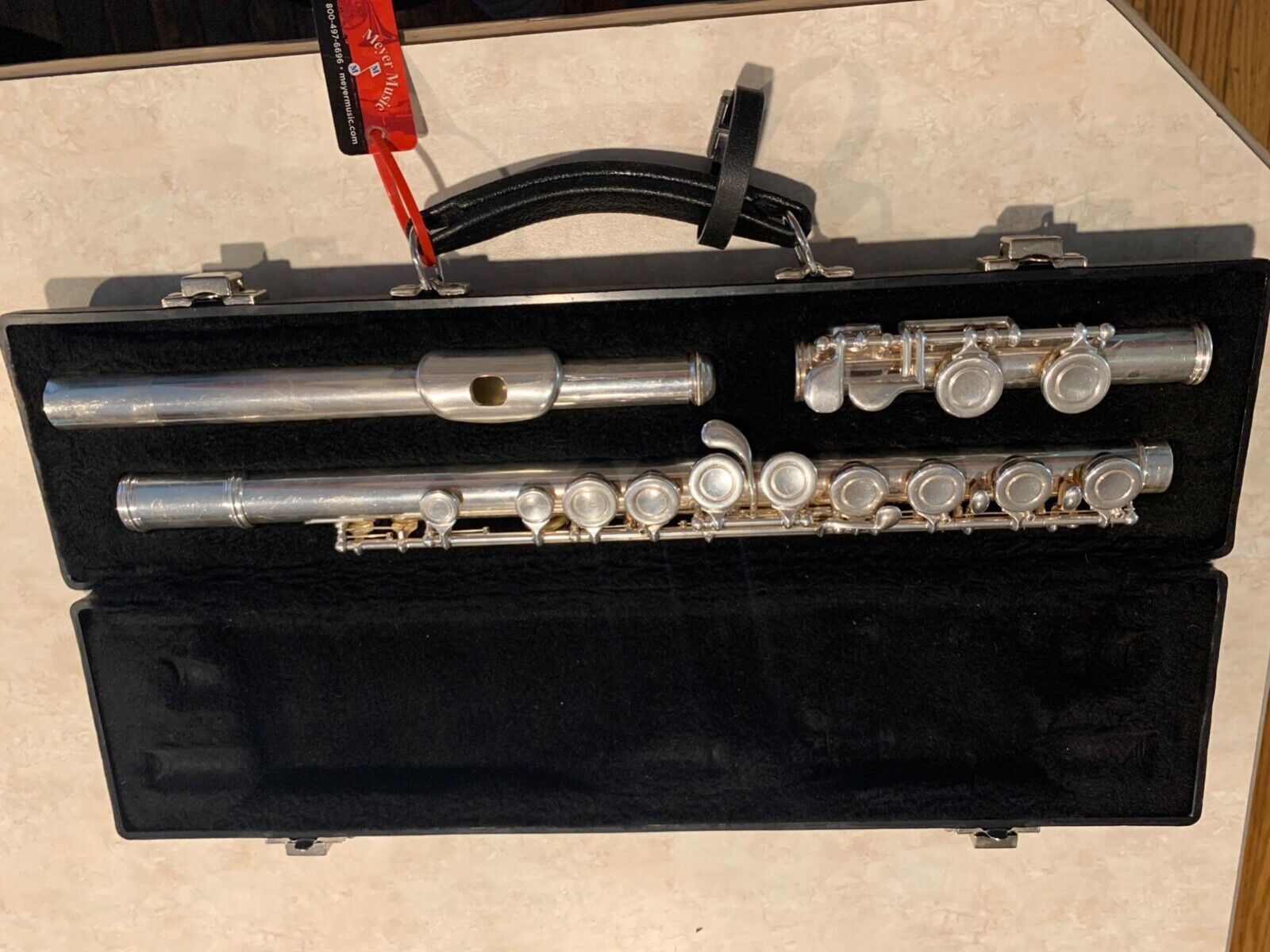 flute Armstrong used for middle school 