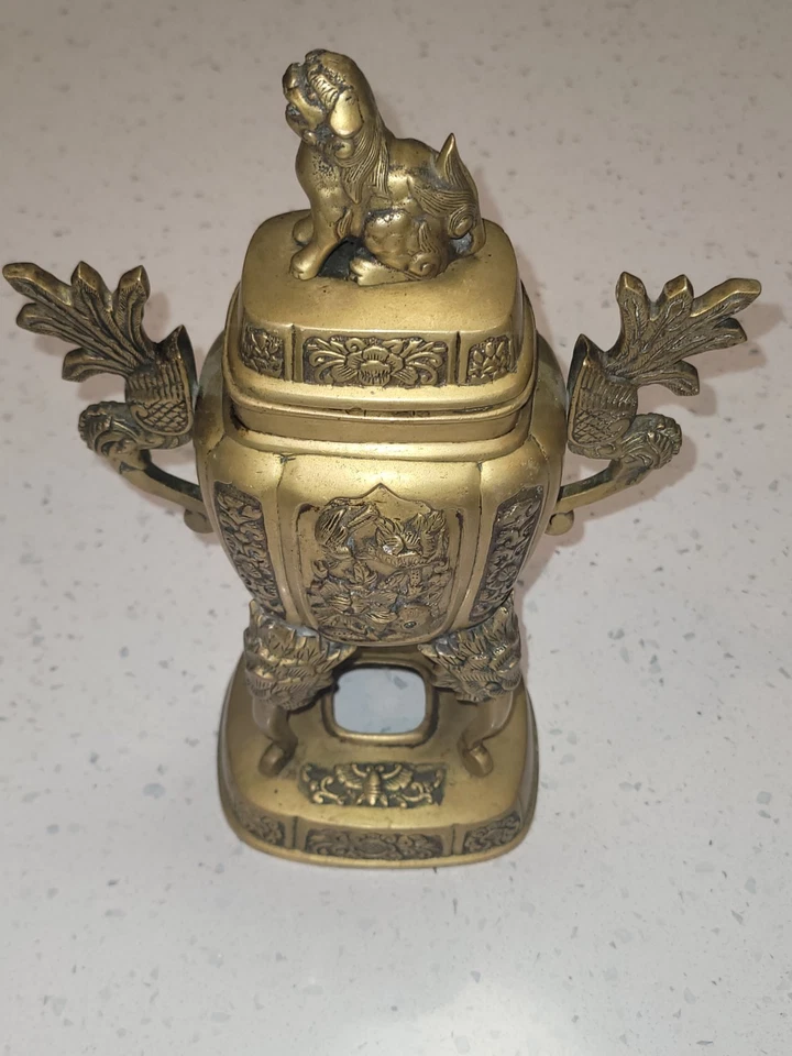 Quemador de incienso de bronce japonés o chino vintage Foto 2 de 4