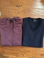 2 Pieces BOSS Hugo Sweater Slim Fit Italian Fine Yarn 100 Virgin Wool