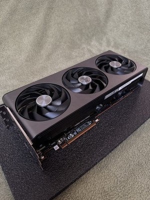 Sapphire Nitro+ Radeon RX 7700 XT 12 GB GDDR6 2x HDMI, 2x DP PCI-E