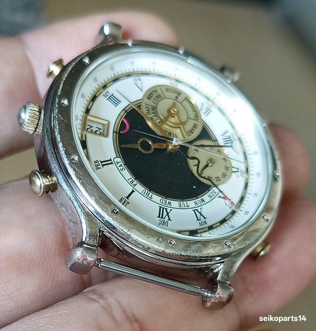 SEIKO RARE SILVER DIAL DANCING HANDS AGE OF DISCOVERY 6M13-0010