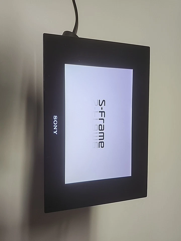 Sony S Frame DPF-D72N Digital Picture Frame Missing Stand - Image 2 of 4
