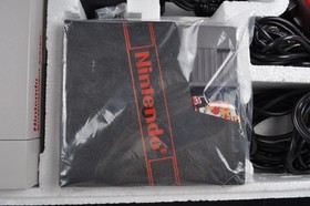 Nintendo Entertainment System NES Action Set 1990 Super Mario Bros/Duck Hunt