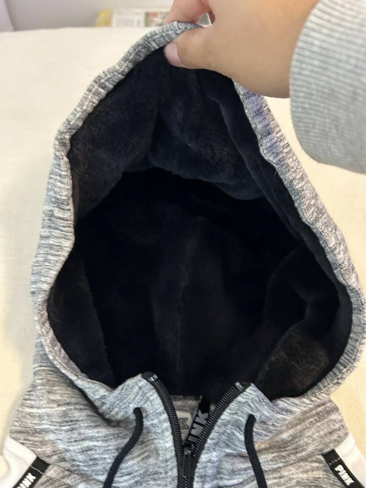 UNDERCOVER Felpa con cappuccio e zip intera Victorias Secret ROSA BLING SLOUCHY PELLICCIA SINTETICA TAGLIA SMALL