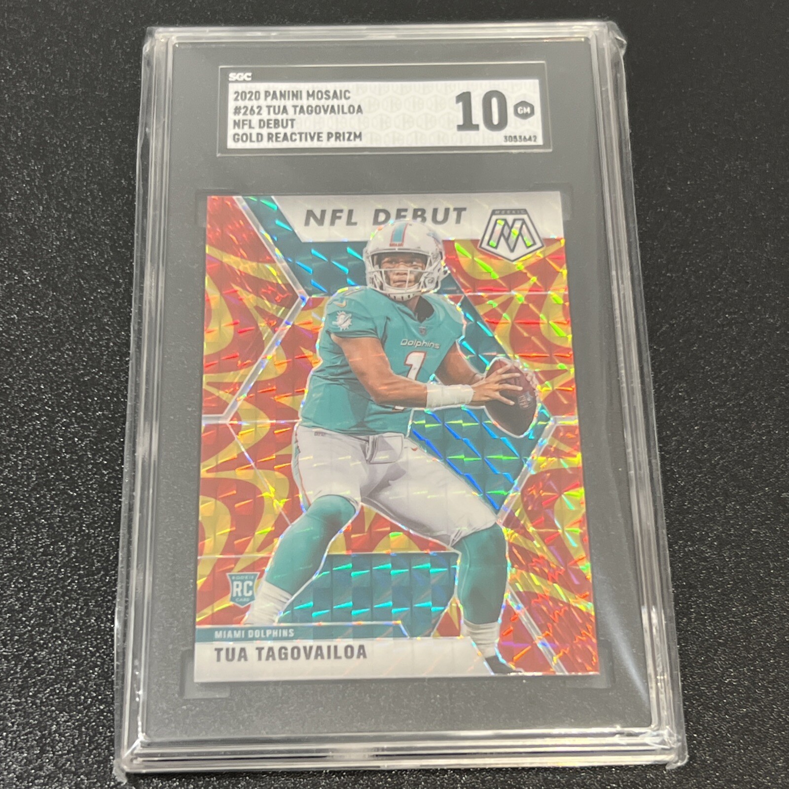 2020 Panini Mosaic Tua Tagovailoa Reactive Orange ROOKIE Card #262 RC PSA 10