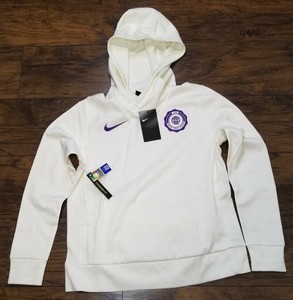 nike college therma lsu