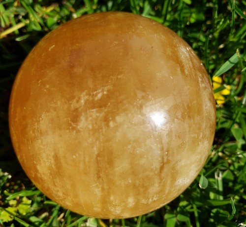 2.3" Honey Yellow Calcite Quartz Crystal Sphere Ball Orb Rainbows Star, 306g - Picture 11 of 17