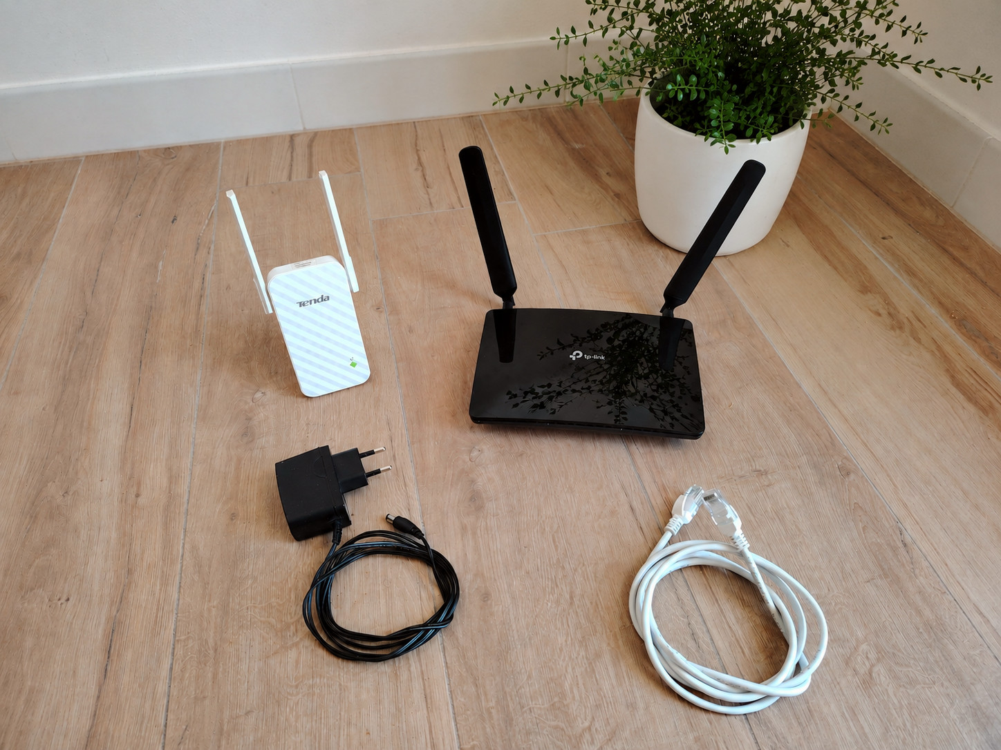Modem router 4g sim con ripetitore omaggio