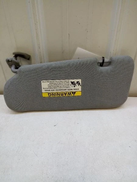 Parasol derecho pasajero Kia Sorento 2005 2006 2007 fabricante original usado probado Foto 3 de 4