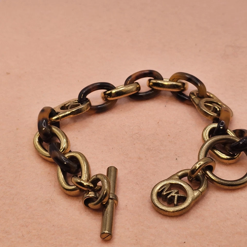 PULSERA MICHAEL KORS Marrón Tortuga Cadena Eslabón CANDADO LOGOTIPO MK TONO DORADO  Foto 4 de 4